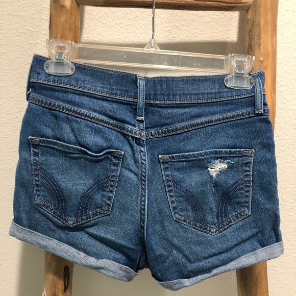 Hollister High Waisted Jean Shorts - Picture 3 of 5